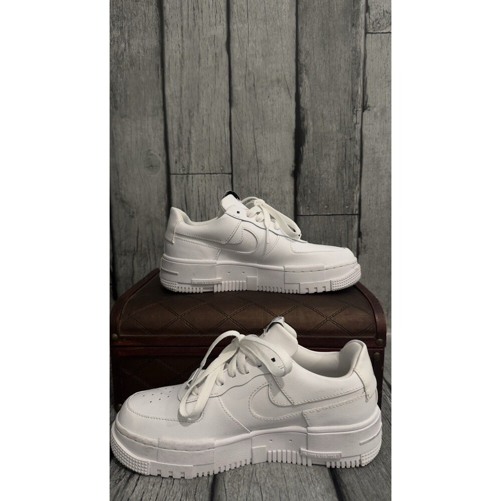 Nike Air Force 1 Pixel White Women’s 6.5 Platform Sneakers CK6649-100 - Picture 2 of 7